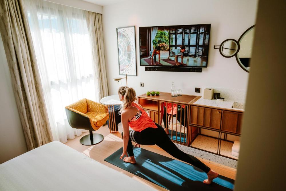 Superior Double Room with City View interior